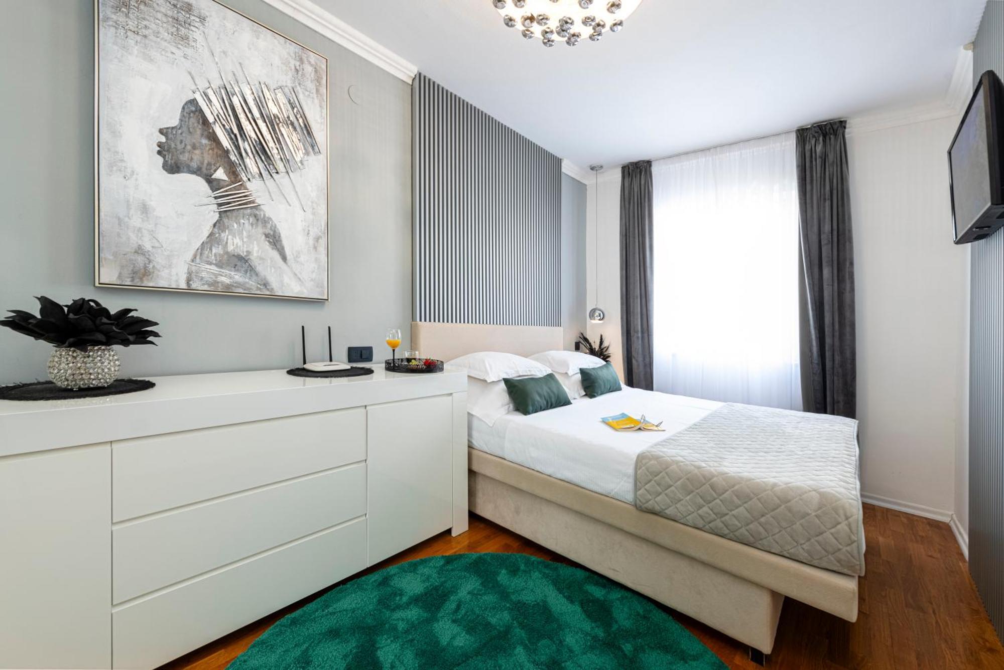 Jenny Apartment